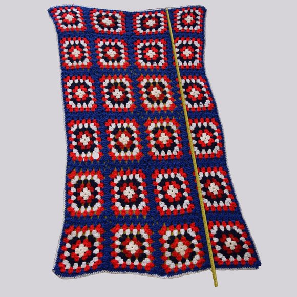 Patriotic Granny Squares Afghan Throw Lap Blanket Handmade Red White Blue Cottag - Picture 12 of 13